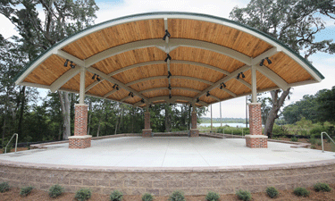 Poligon’s attractive constellation amphitheater provides a comfortable, shaded area for outdoor concerts, family picnics and community gatherings. Poligon’s attractive constellation amphitheater provides a comfortable, shaded area for outdoor concerts, family picnics and community gatherings.